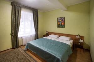 Готель Gala-Hotel. Напівлюкс двомісний сімейний 1