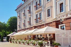 Отель Optima Collection Каменец-Подольский